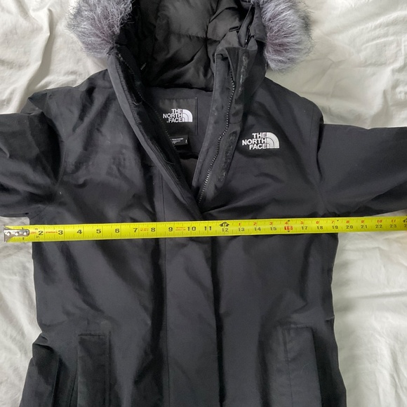North Face Woman’s Dry-vent  Down Parka Size Small - Picture 5 of 13
